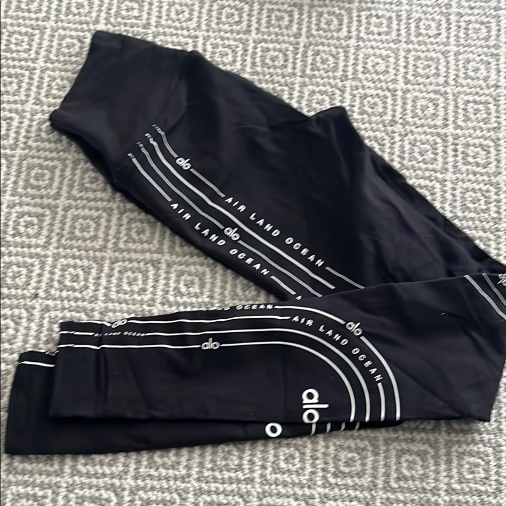 ALO Yoga Black Leggings
